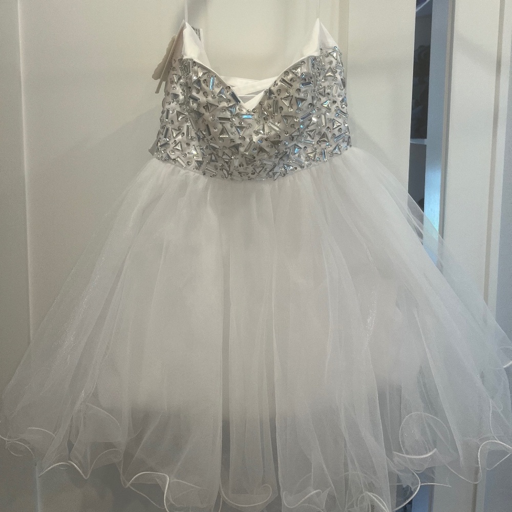 White, strapless, beading, tulle, size 2, never been worn
